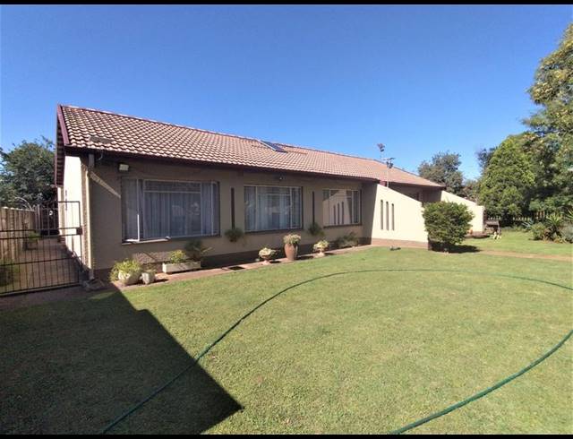 3 BEDROOM HOUSE FOR SALE IN VANDERBIJLPARK SE 6